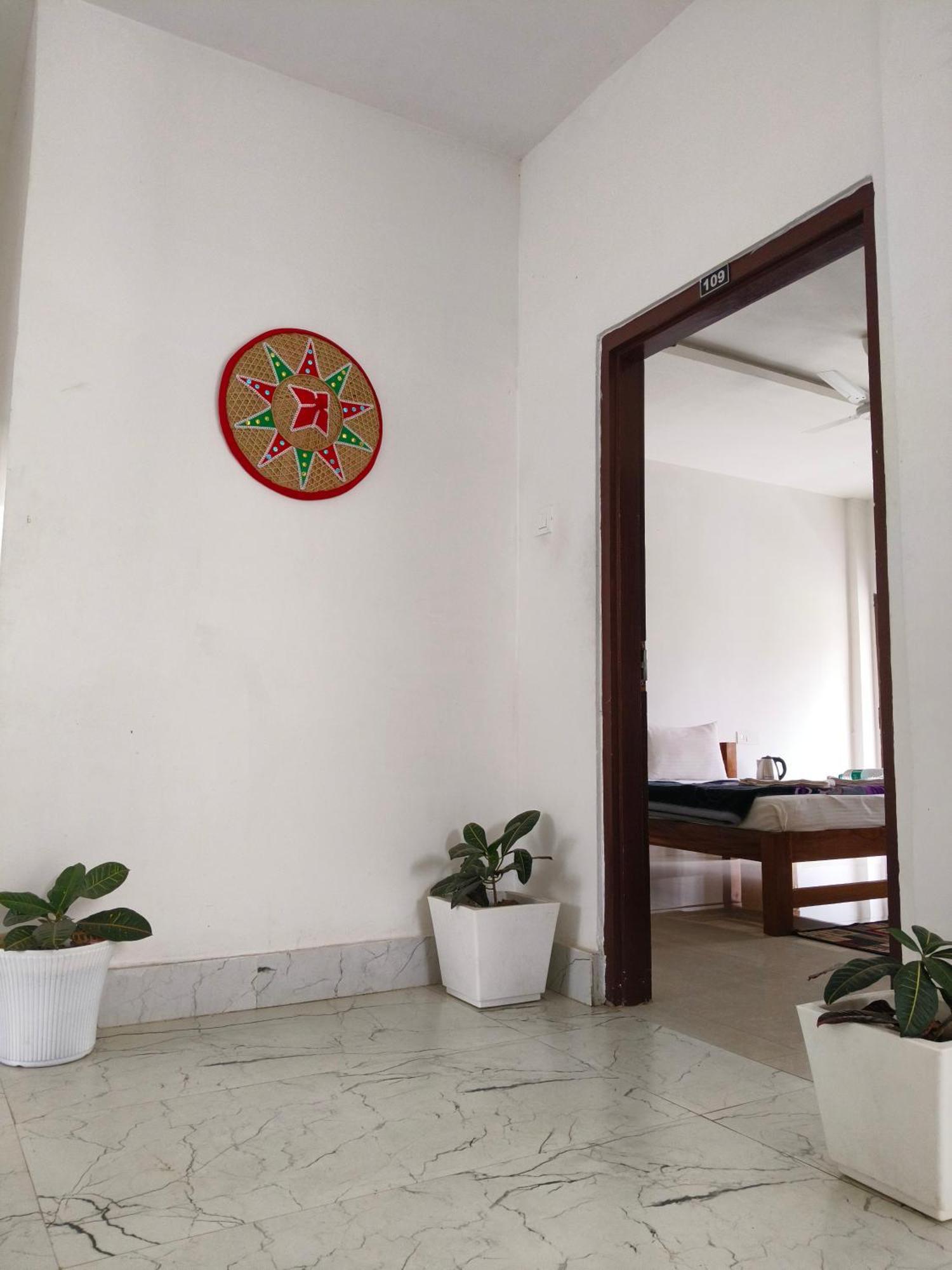 Shivaji Inn Kāziranga Esterno foto