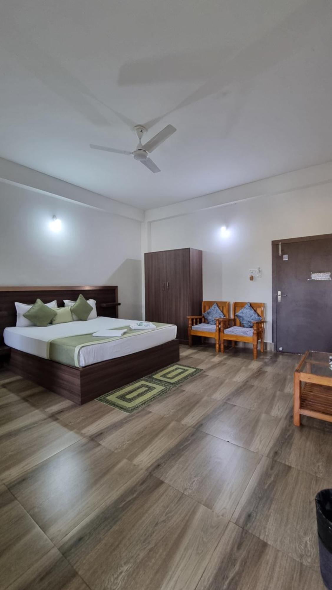 Shivaji Inn Kāziranga Esterno foto